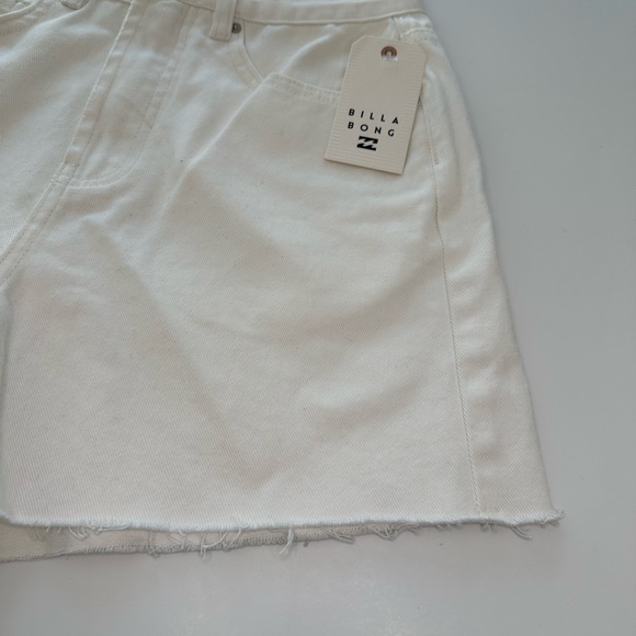 Billabong Riley Walkshort High Waisted Cut Off Shorts White NWT Women’s Size 26 - Picture 7 of 14